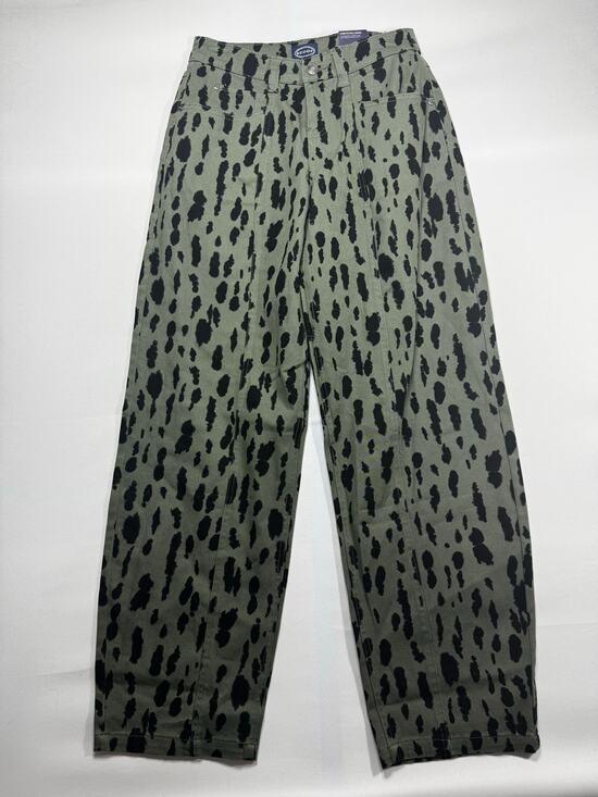 Scoop NYC Denim - NWT Scoop Women's Leopard Print Green Black Barrel Jeans - Size 0/32" (28x31)*